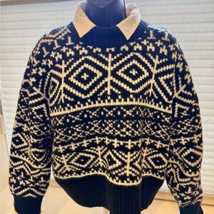 Old Navy Black & White Geometric Crewneck Sweater and Cropped Shirt Combo Size M